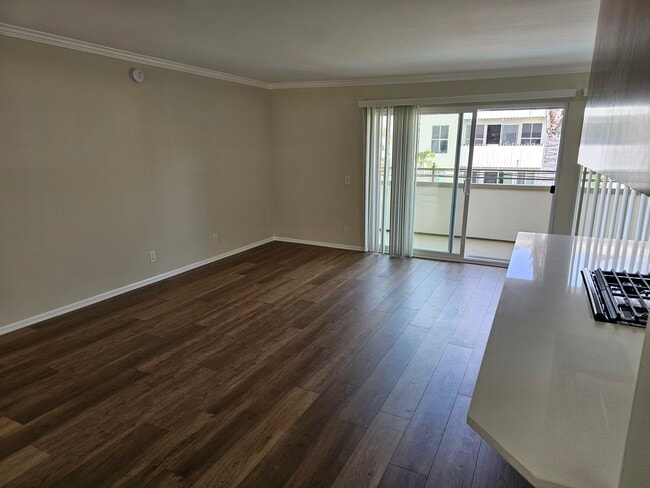 Building Photo - Laguna Del Rey Apartments