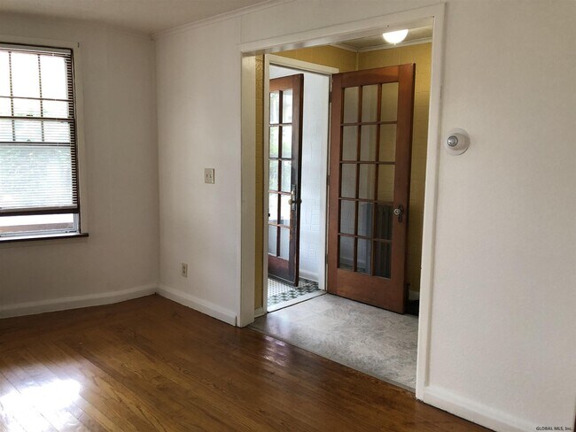 Foto del edificio - 39 Forest Ave