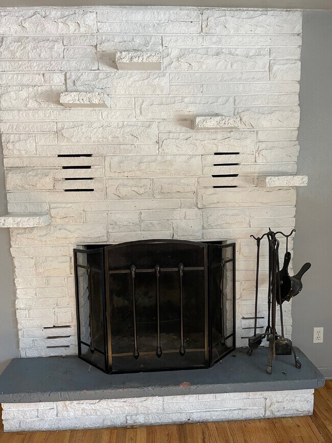 Building Photo - Charming Home in Conifer!
