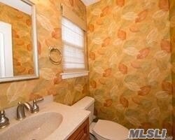 Building Photo - 150 Woodlake Dr W