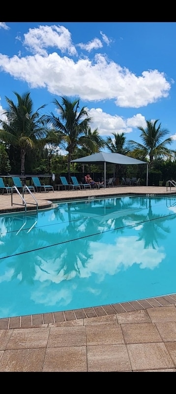 Foto del edificio - 7249 W Lenox Cir