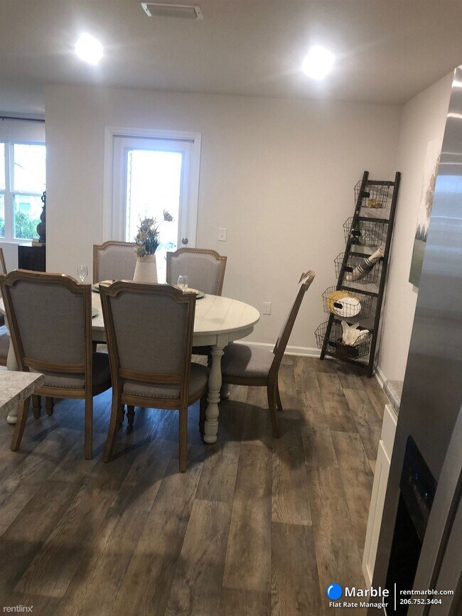 Foto del edificio - 4 br, 2 bath House - 3432 Fallschase Blvd