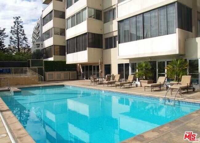 Foto del edificio - 865 Comstock Ave