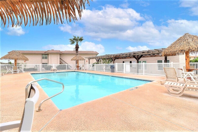 Building Photo - 1421 Eleventh Street-SI ID1023214P