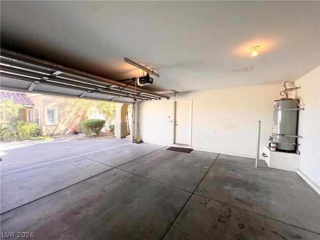 Foto del edificio - 6067 W Dewey Dr