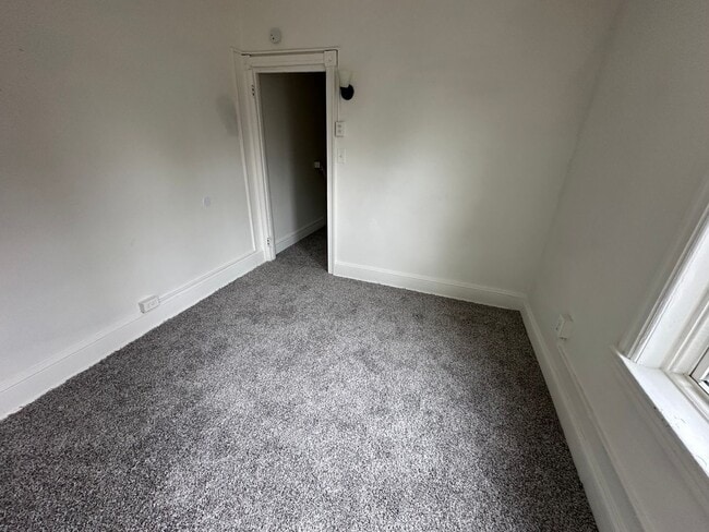 Building Photo - Beautiful 4 bedroom house for rent
