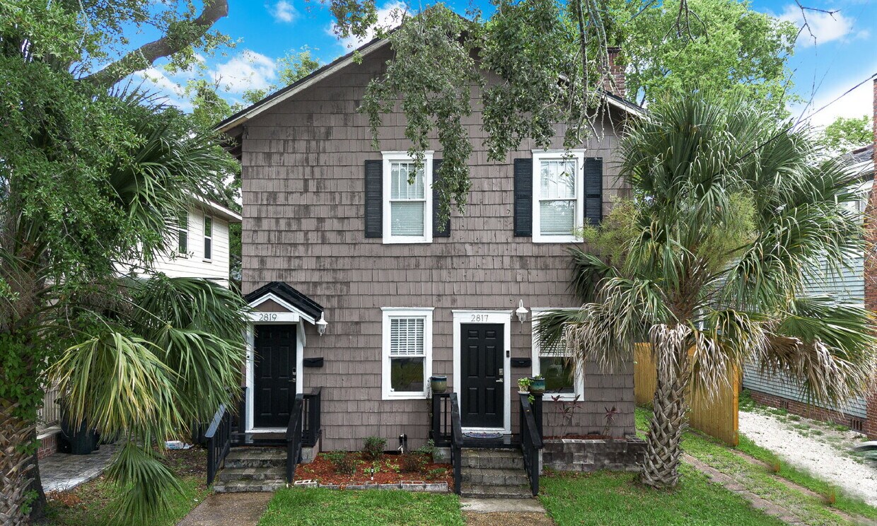 Primary Photo - Stunning Upstairs 2-Bed, 1-Bath, Kitchen, ...