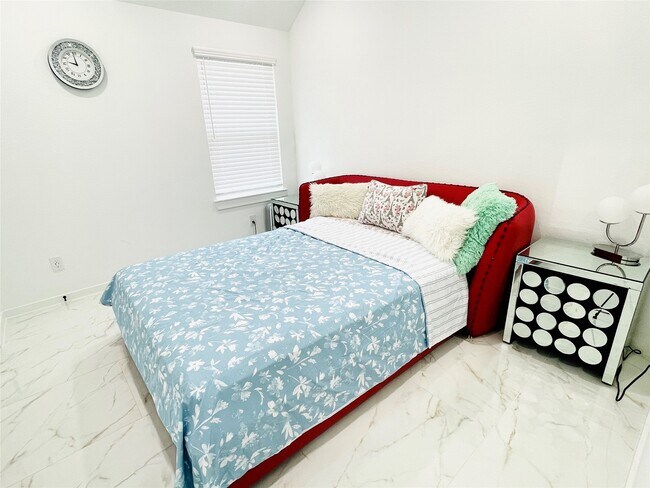 Foto del edificio - 27039 Flower Isle Ln