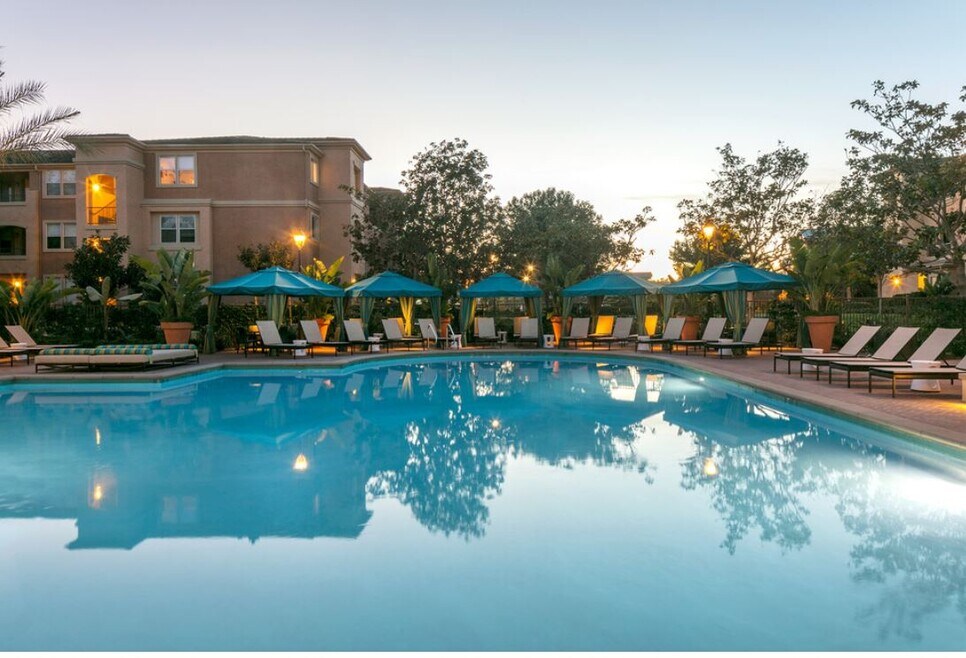 Torrey Hills Apartment Homes