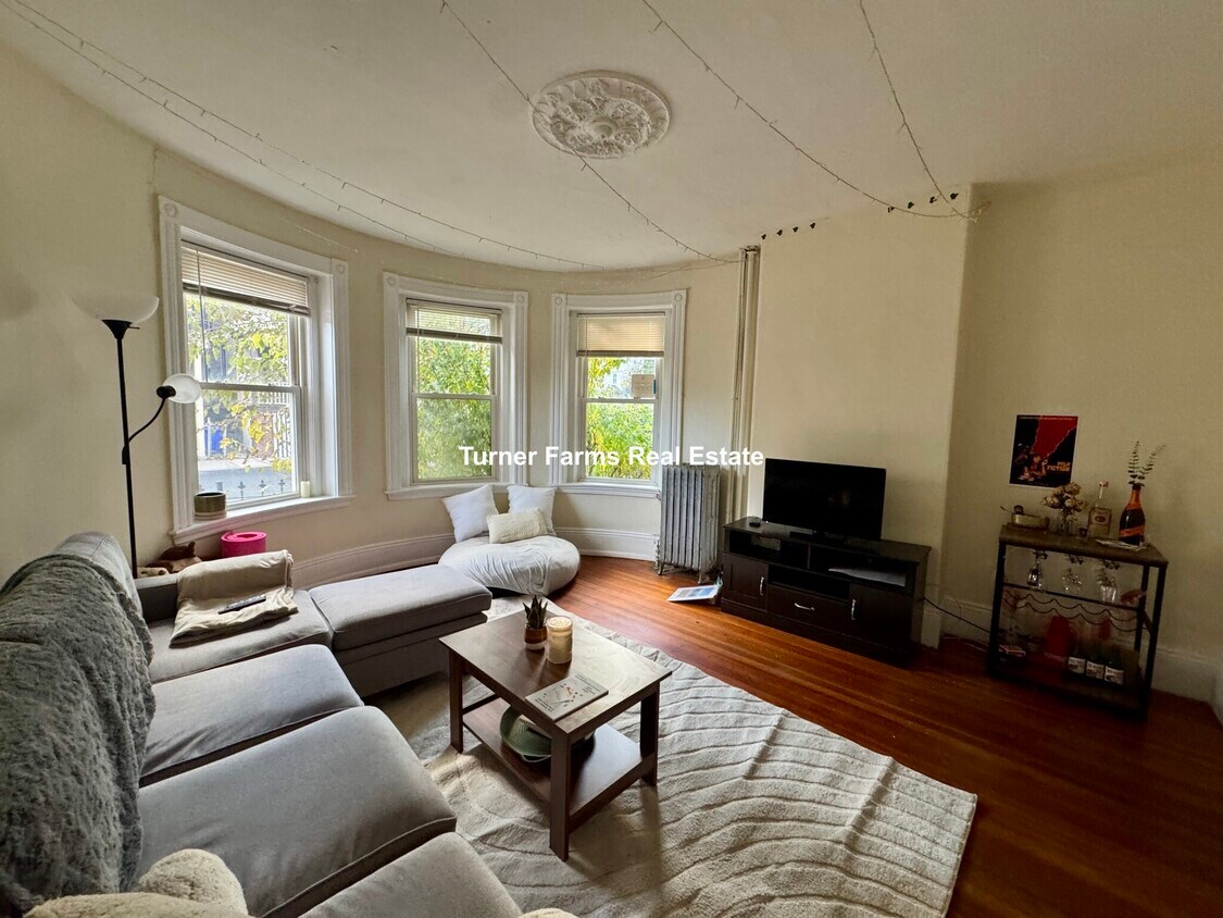 Foto principal - 96 Calumet St