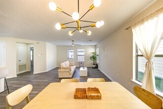 Building Photo - 1010 Hummingbird Point Ln