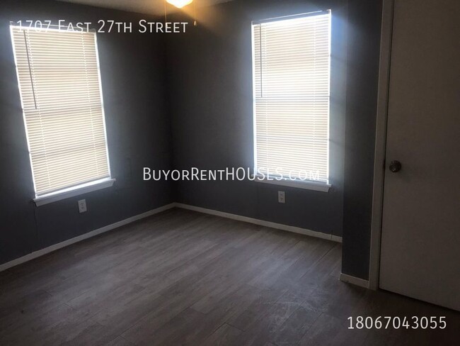 Foto del edificio - RENT is $675 + Pay $0 deposit at Move-In