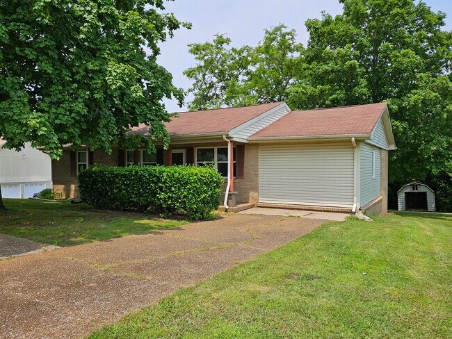 Foto del edificio - 103 Cedarwood Ct
