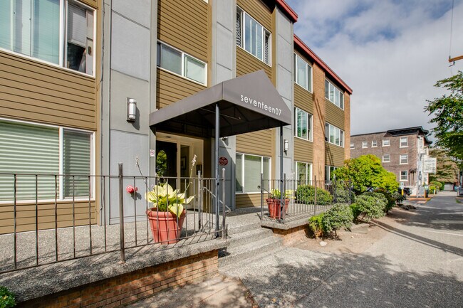 Building Photo - 1707 Boylston Ave