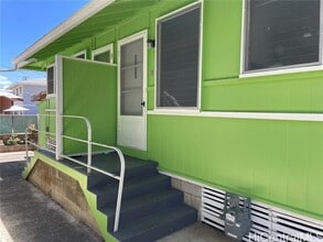 Building Photo - 209 Puuhue Pl