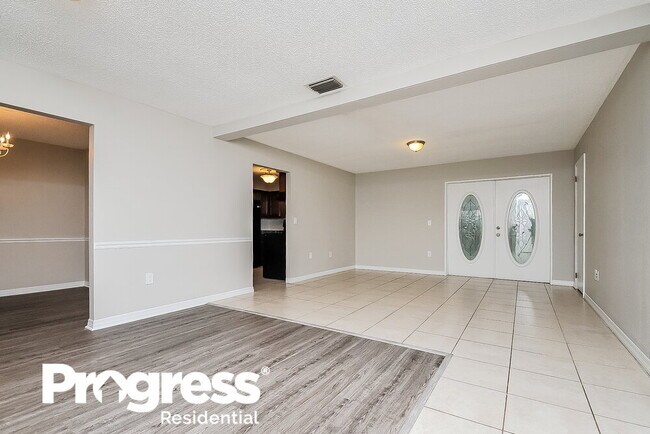 Foto del edificio - 3412 Groveview Dr
