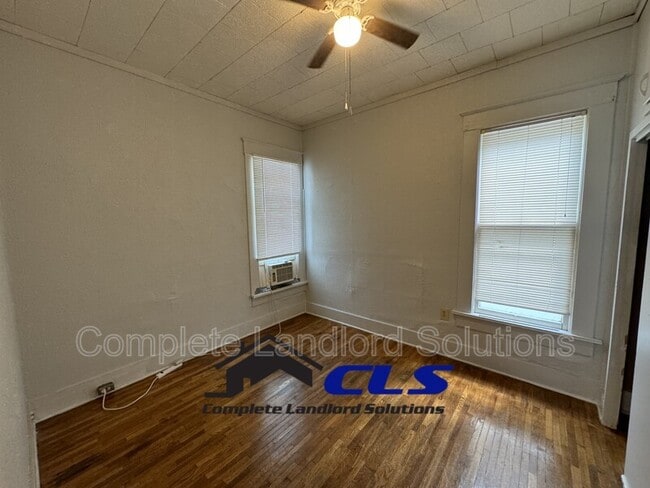 Building Photo - 1021 S 18th St