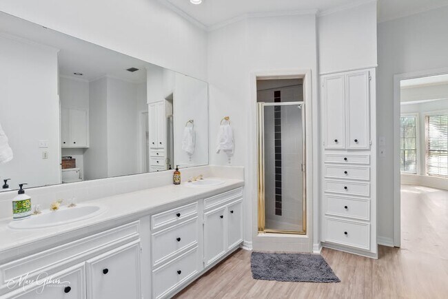 Foto del edificio - 7614 Millicent Way