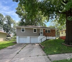 Building Photo - 1613 N Ponca Dr