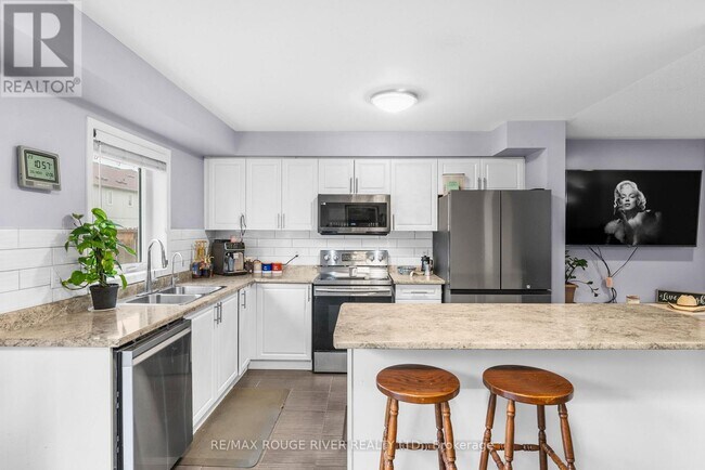 Building Photo - 37 Dykstra Ln