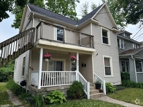 Building Photo - 453 Barth Ave SE