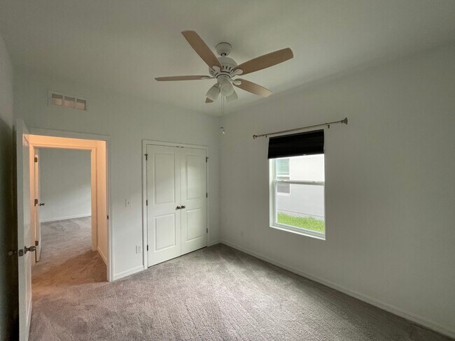 Building Photo - 5868 Bullock Pl