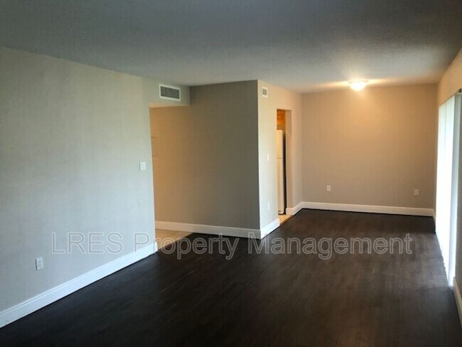 Foto del edificio - 4751 S Texas Ave