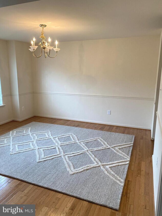 Foto principal - 21141 Marigold St