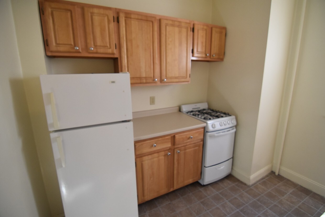 Primary Photo - 112 Peterborough St