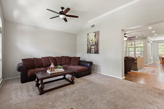 Foto del edificio - 6900 Gaur Dr