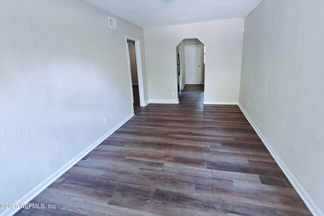 Foto del edificio - 2831 W 6th St