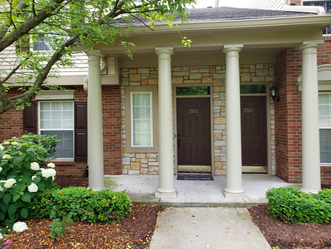 3576 Oakmonte Blvd Unit 97, Rochester, MI 48306 Condo for Rent in