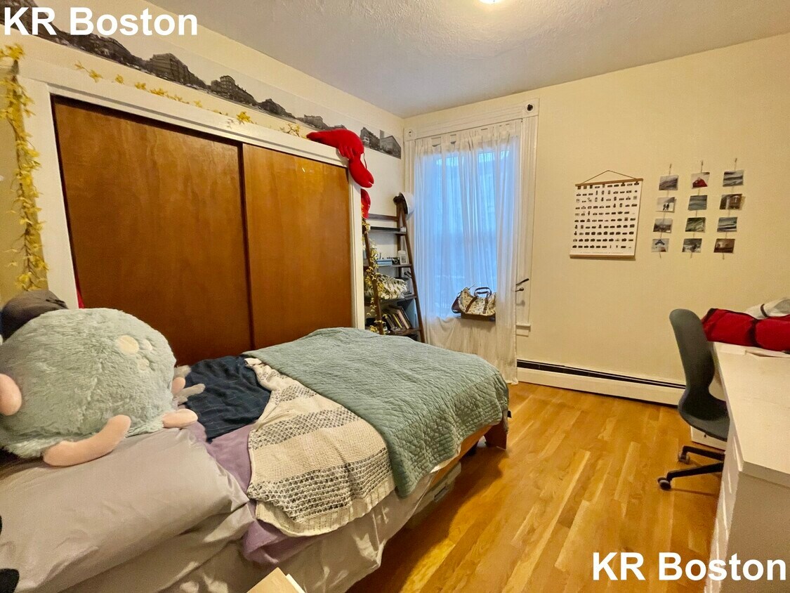 Building Photo - 453 Massachusetts Ave