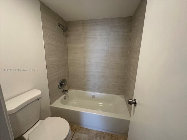 Building Photo - 1351 NE Miami Gardens Dr