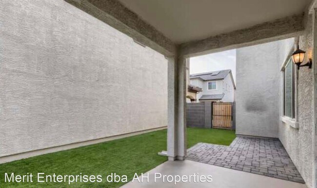 Foto del edificio - 4 br, 2 bath House - 16631 W SIERRA ST