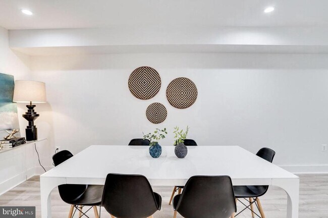 Foto del edificio - 22 Bryant St NW