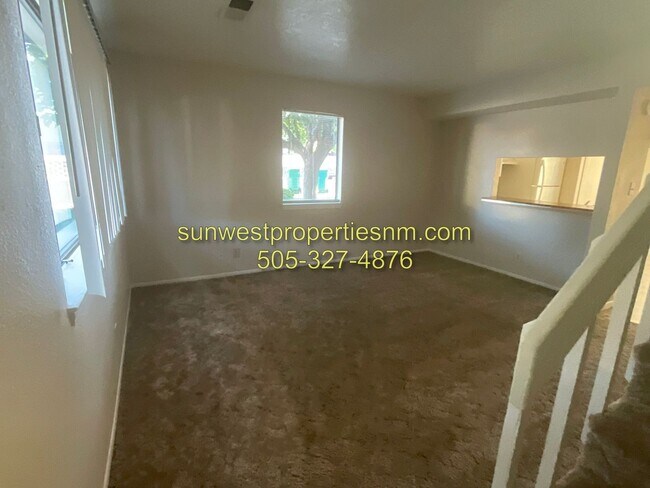Foto del edificio - 1701 E Cliffside Dr