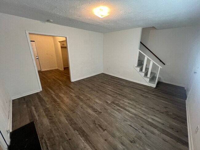 Building Photo - 1286 E Blackstock Rd