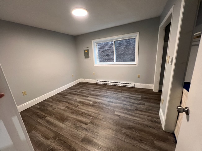 Building Photo - 3264 Broad St