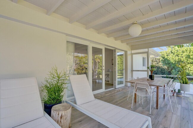 Foto del edificio - 1299 SW 9th St