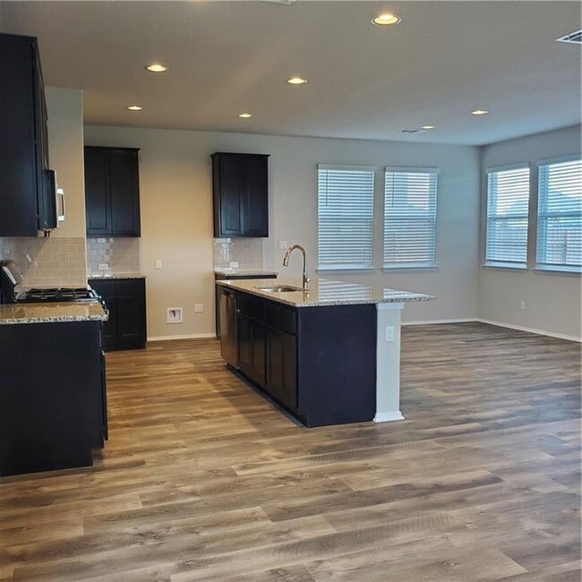 Building Photo - 108 Heather Glen Way