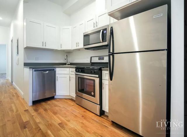 Foto principal - 3 bedroom in BROOKLYN NY 11237