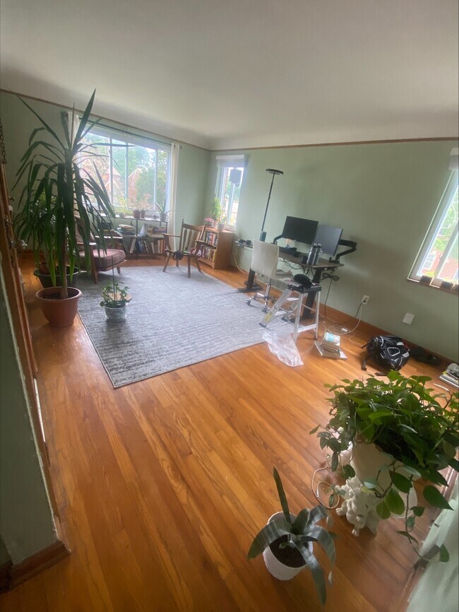 Foto del edificio - 3614 Warren Rd