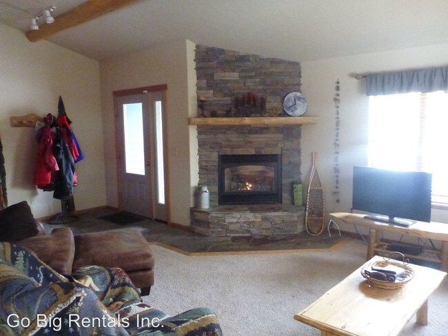 Building Photo - 3 br, 2 bath House - 98 Limber Pine Dr.