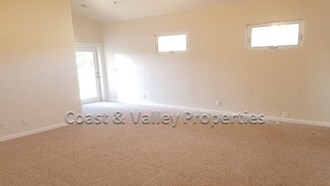 Building Photo - 3166 Ninole Dr