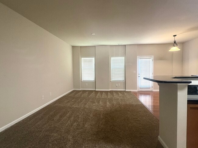 Foto del edificio - 111 Grande Sky Ct