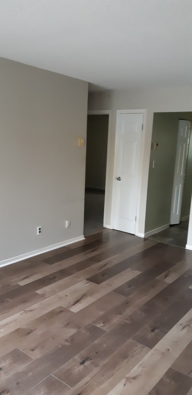 Building Photo - 32 Washburn St