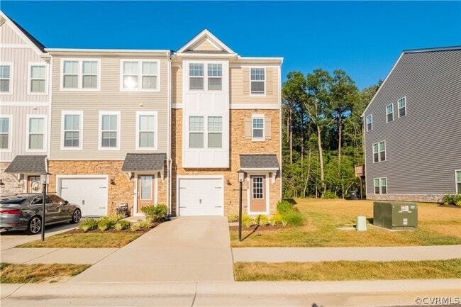 Foto del edificio - 8851 Foxway Rdg Ln