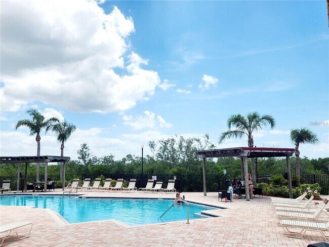 Foto del edificio - 4309 Bayside Village Dr