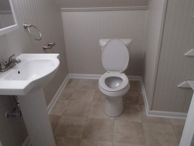 Foto del edificio - NOW AVAILABLE! - 960 Parkhurst Blvd, Tonaw...